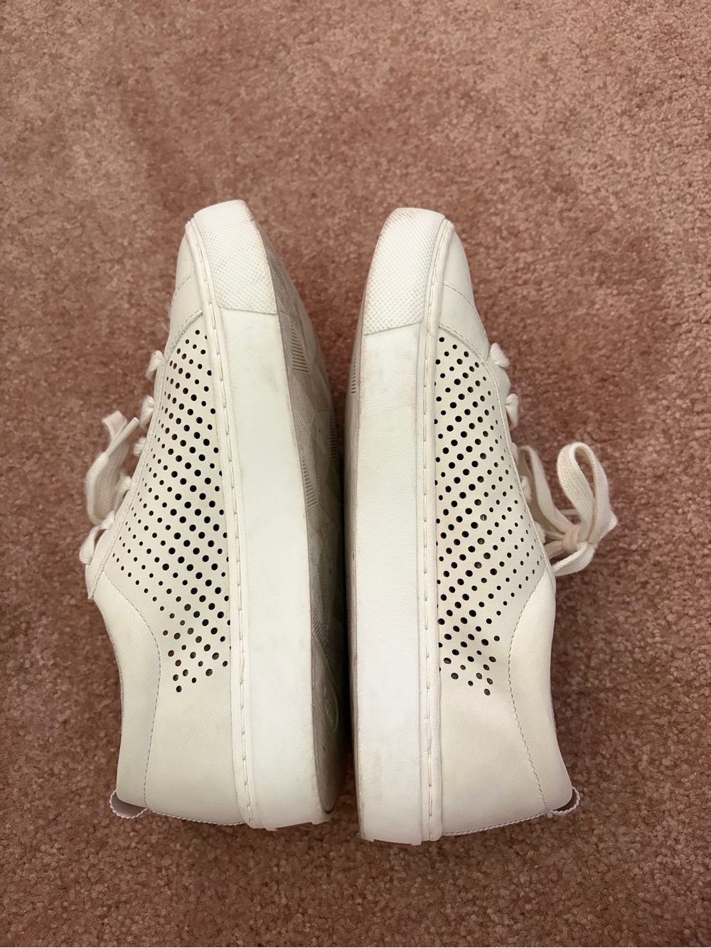 off white shoe - Picture 3 of 7
